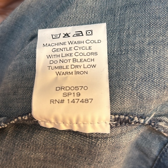 NWOT Draper James belted sleeveless chambray ruffle shift dress - Picture 7 of 7